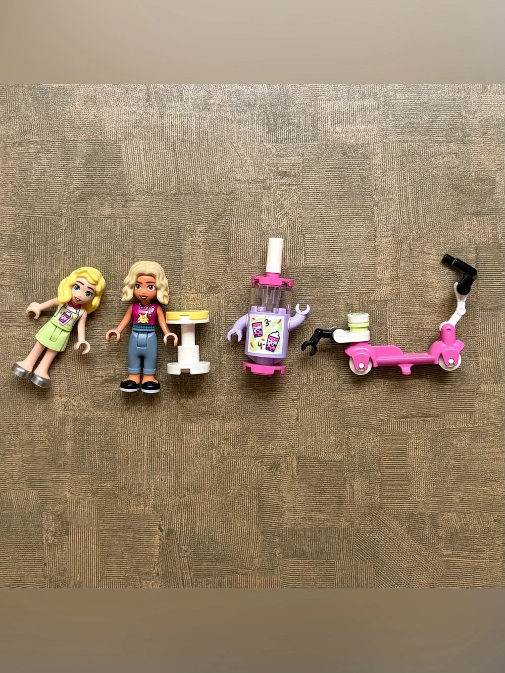LEGO Friends Mobile Bubble Tea Shop 41733 (Retired, Torn Box)